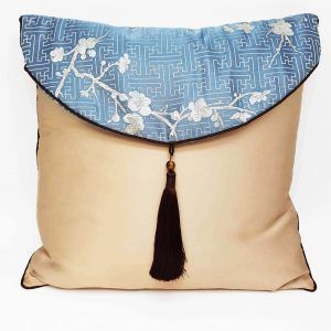 MIYAKI SAKURA CUSHION WITH LID