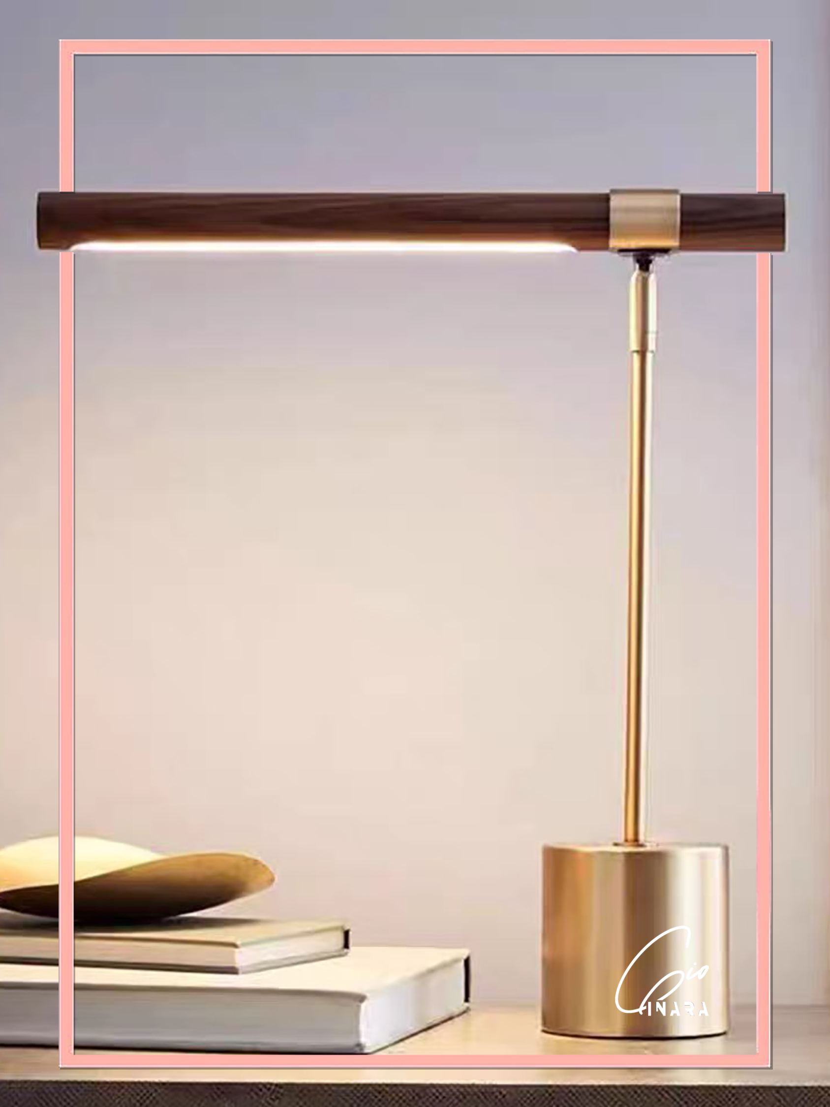 Gru-Wooden Crane table lamp