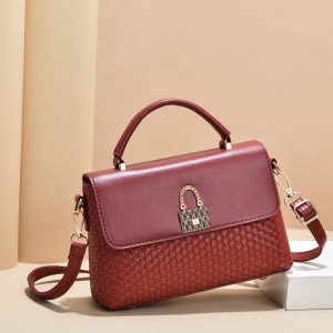 Levaria shoulder bag