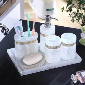 Pearlino toiletry set