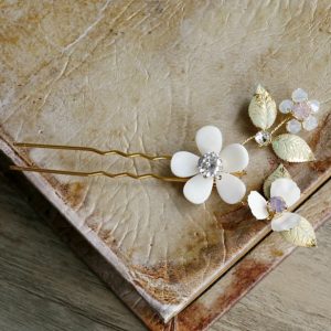 Flora hair pin accessoy