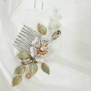 Leilani flower 1 hair accessory