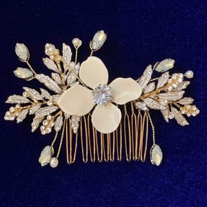 Amelia crystal hair comb (rose)