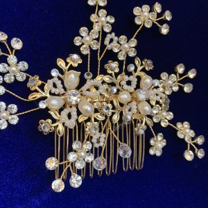 Angelica hair comb